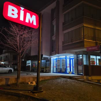 Tarihi Geçmiş Ürün Ve Saygısız Hizmet
