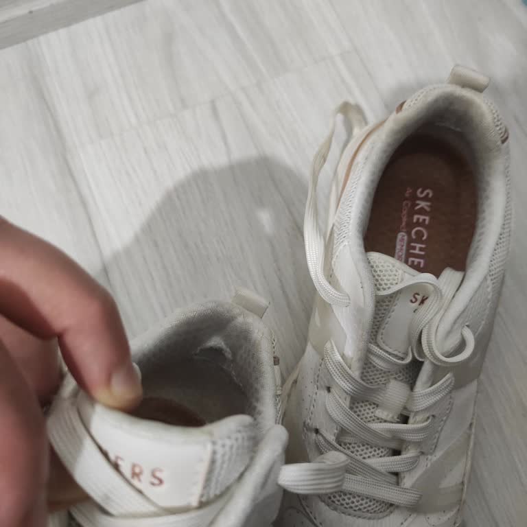 Skechers Ayakkabı Kalitesizliği Ve Müşteri Hizmetleri Sorunu