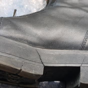 Geox Botlarda Taban Çatlaması Sorunu