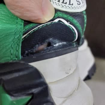 Converse Botlarda Sürekli Yırtılma Sorunu