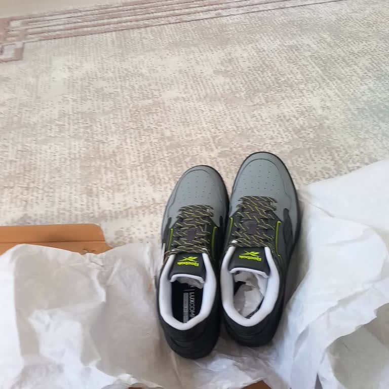 Reebok Sneaker Kalite Sorunu Ve Güven Zedelenmesi