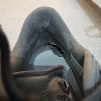 Adidas Ayakkabıda Erken Aşınma Ve Müşteri Hizmetleri Sorunu