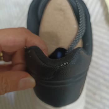 Skechers'tan Tekrar Eden Hatalı Ürün Sorunu