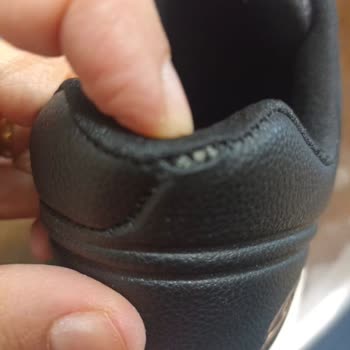 Skechers'tan Tekrar Eden Hatalı Ürün Sorunu