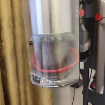 Dyson V15 Süpürge: Toz Haznesi Sorunu Ve Müşteri Hizmetleri Krizi