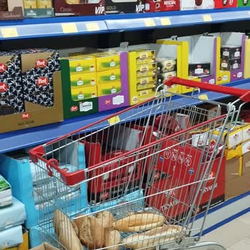 BİM'de Hijyen Sorunu Ve Ekmeklerin Uygunsuz Saklanması