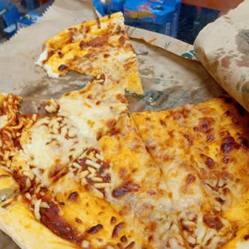 Zincir Mağazada Hayal Kırıklığı: Pizza Krizi