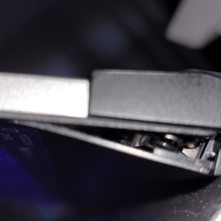 Monster Notebook's Lifetime Maintenance Left My Laptop with Screen and Fan Issues