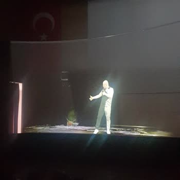 Hologram Diye Satılan 2 Boyutlu Hayal Kırıklığı