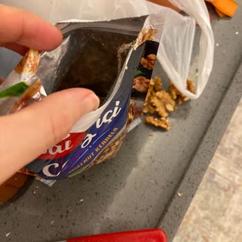 Migros'tan Aldığım Ceviz İçinden Örümcek Ağı Çıktı!