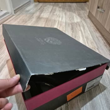 Boyner'den Yıpranmış Ayakkabı Şoku