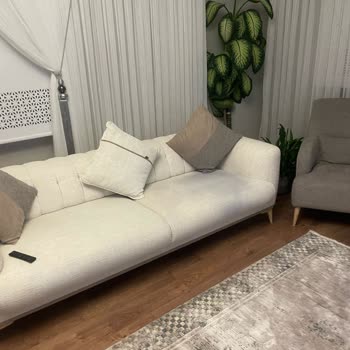 İstikbal Koltukta Kıyafet Boyası Sorunu Ve Yetersiz Servis