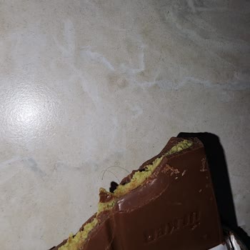 Çikolatada İstenmeyen Sürpriz: Ülker'den Geri Dönüş Yok