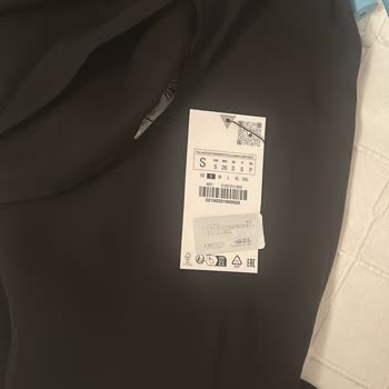 Yanlış Beden Ve İade Sorunu: Zara'dan Hayal Kırıklığı