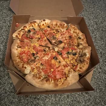 Domino's Pizza'dan Gelen Sağlık Sorunu Ve İlgisizlik