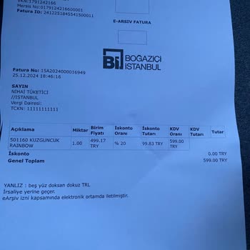 Boyanmış Çürük Çiçeklerle Aldatıldık