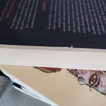Hasarlı Kitap Kapakları Ve İade Süreci Sorunu