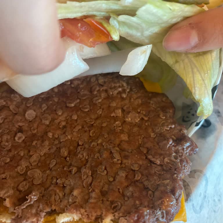 Carl’s Jr. Hamburger Quality and Service Issues Left Me Disappointed