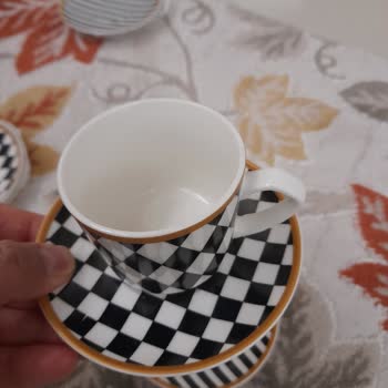 Karaca Kaffeetassen-Set falsch geliefert, Umtausch dringend erforderlich