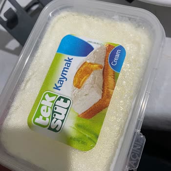 Sek Marka Kaymakta Küf Ve Koku Problemi