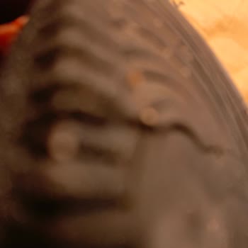 Muggo Spor Ayakkabıda Beklenmedik Yırtılma Sorunu