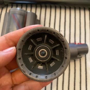 Dyson V15 Süpürge Tekerlek Sorunu Ve Müşteri Hizmetleri Ulaşım Problemi