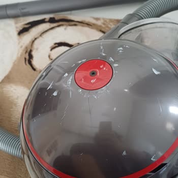Dyson Süpürge Tekerlekleri Hızla Eskidi