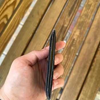 Hugo Boss Cardholder Worn Out in Just 15 Days of Use