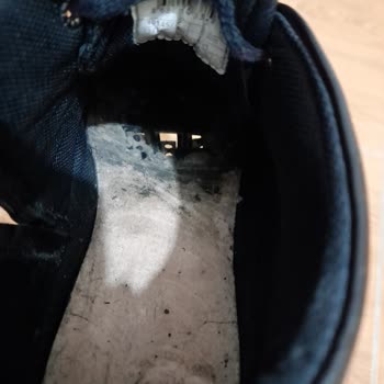 FLO Ayakkabı Kalitesiz Ürün: 10 Ayda Kullanılamaz Hale Gelen Bot