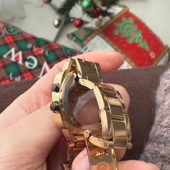 Nine West Saatlerinde Oksitlenme Sorunu