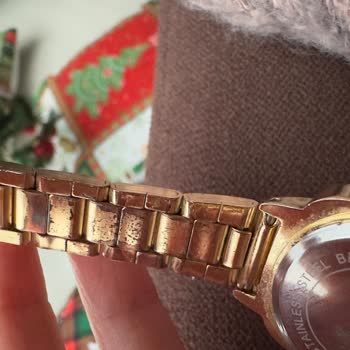 Nine West Saatlerinde Oksitlenme Sorunu