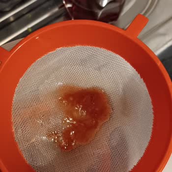 İçim Vişne Suyunda Çürük Tad Ve Koku Şoku