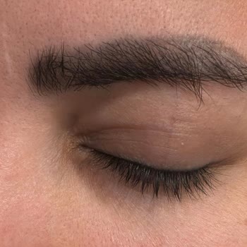 Natural Kalıcı Makyaj Kendi Batırdığı Kaşı Zaten Öyleymiş Gibi Davrandı