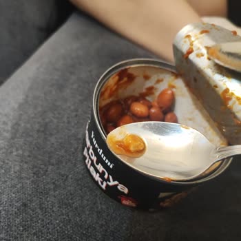 Yemekte Taş Çıktı, Dişim Tehlikede