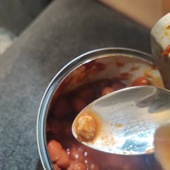 Yemekte Taş Çıktı, Dişim Tehlikede