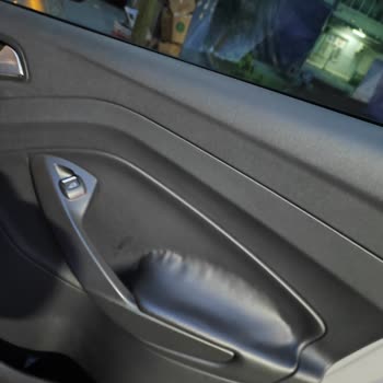 Ford Kuga Arka Kapı Döşemesi Kabarma Sorunu