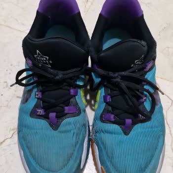 Nike Ayakkabıda İp Kopması Sorunu