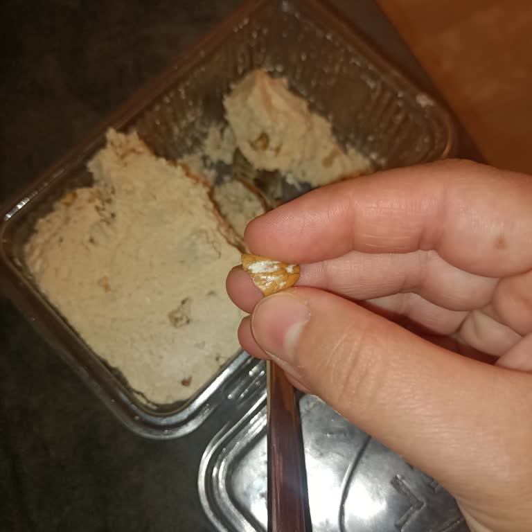 Cevizli Helvada Tehlikeli Ceviz Kabuğu Sorunu