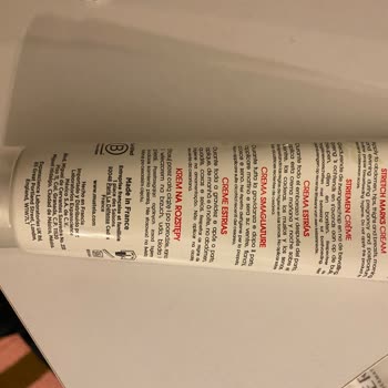 Alerjik Reaksiyon Yapan Çatlak Kremi