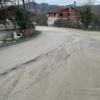 Bartın TOKİ Yolunda Tehlike Saçan Çukurlar