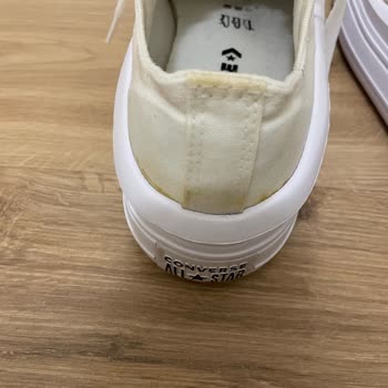 Fashfed Converse Ayakkabının Renk Değiştiren Sorunu