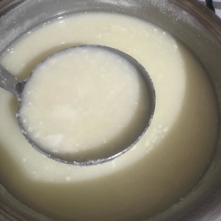 Süt Kaynatırken Parçalandı: Paramız Çöp Oluyor