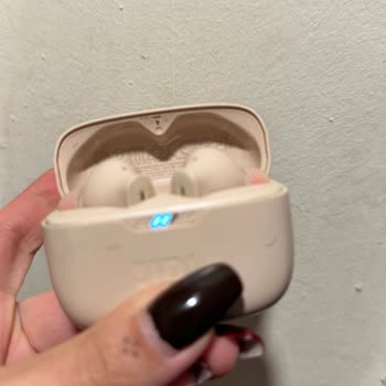 JBL TUNE230NC TWS Kulaklık Şarj Sorunu