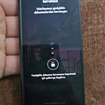 Samsung Yetkili Servisinde Çözülemeyen Menteşe Ve Isınma Problemleri