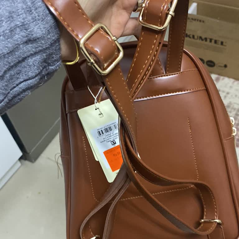 Mudo'da Üretim Hatası: Çapraz Dikilmiş Çanta Sapları