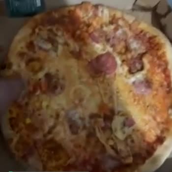 PizzaLazza Yazık Gelen Siparişe Bakın