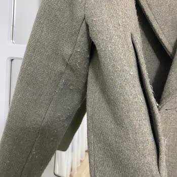 Zara Kabanında Hızlı Tüylenme Ve İade Sorunu