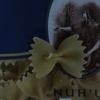 Makarna Kabusu: Kurtlu Paket Şoku