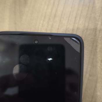 Vip Hizmet Yanıltmacası: Mi Store'dan Alınan Telefonlar ve Ekran Değişim Sorunu