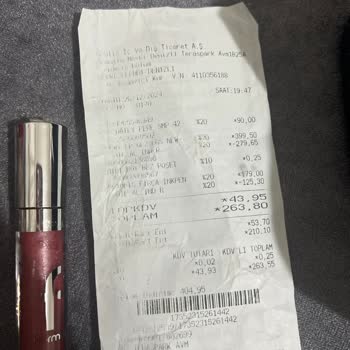 Flormar Glossun Dayanılmaz Kokusu Mağdur Etti